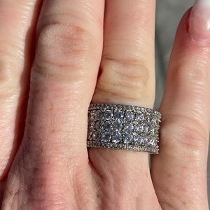 Size 7 concave CZ band ring